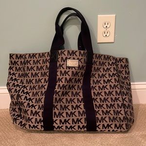 Michael Kors Overnight bag